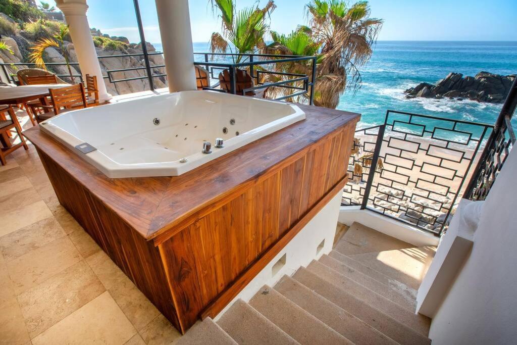 Beach Front Casa Bruma Jacuzzi With Massage Villa Cabo San Lucas Eksteriør billede